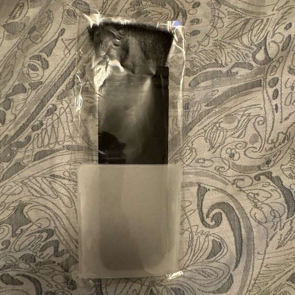 NARS Ita Contour Kabuki Brush - Picture 3 of 4